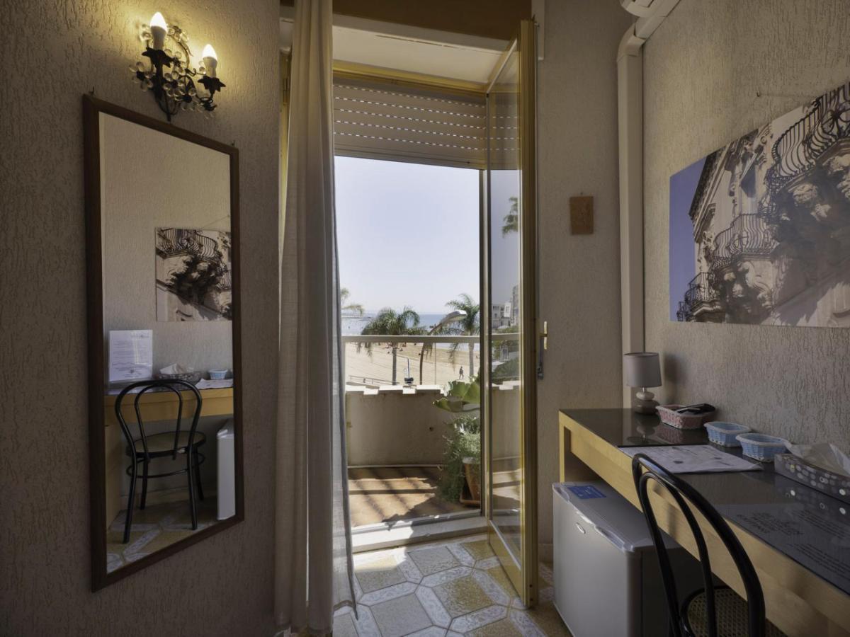 L'Onda Bed & Breakfast Marina di Ragusa Dış mekan fotoğraf